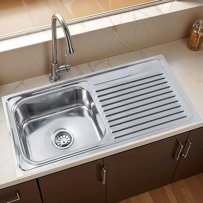 Single Bowl with Drainboard Kitchen Sink (37 x 18 x 8 Inches)