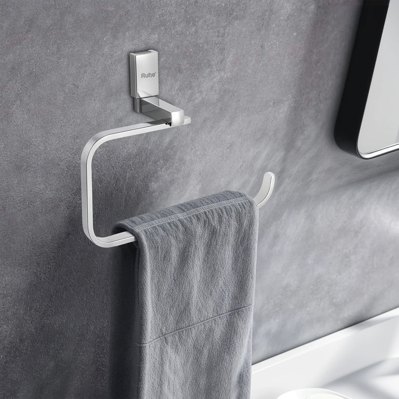 Erica Towel Ring