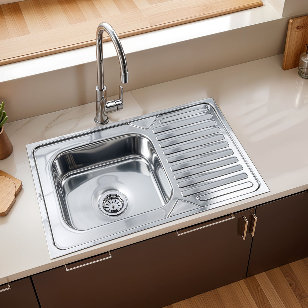 Square Single Bowl with Drainboard (32 x 20 x 8 Inches) Kitchen Sink - by Ruhe